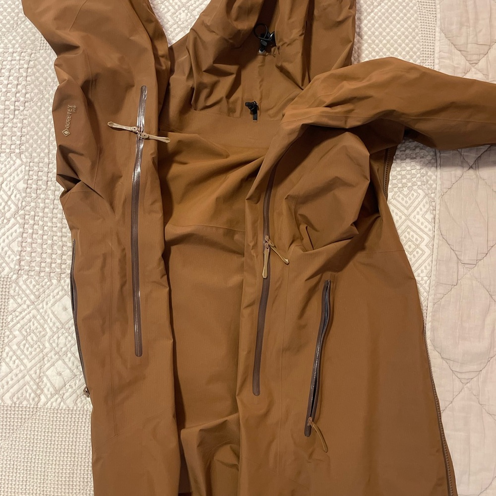 Arc'teryx Beta AR Men's Jacket - Picture 2 of 5